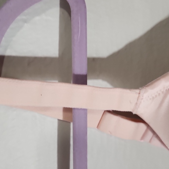 AUDEN BRA 42DD. Seamless Light Pink Bra - Picture 3 of 9